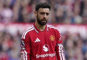 科莫总监：能与B费重聚曾经是我的梦想，他跟我关系很好
