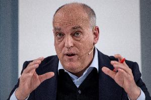 赛事守护者特巴斯正面应对停职谣言：对挑战者展开反击，坚守赛事尊严